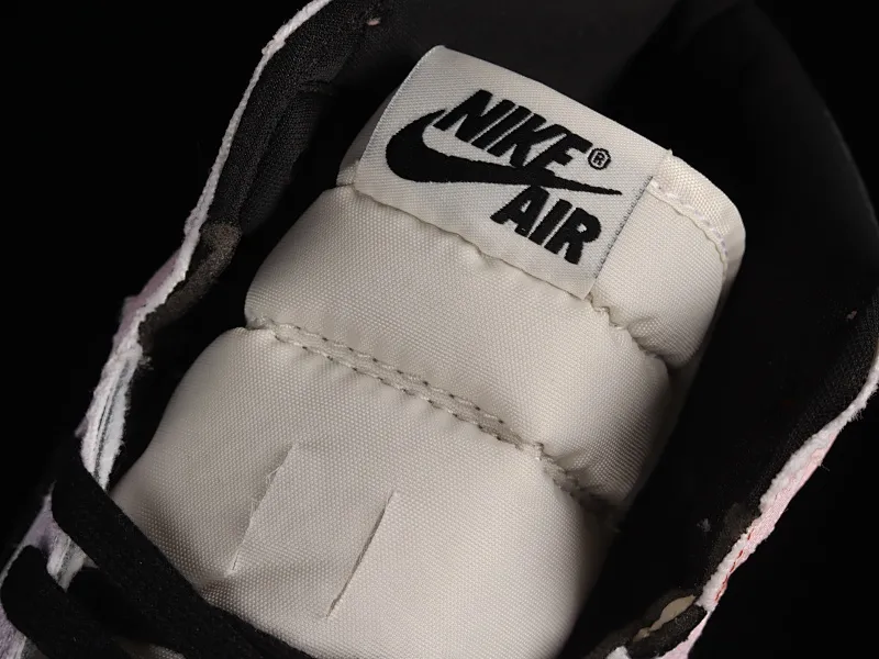 All categories Air Jordan Jordan series basketball shoes Air Jordan 1 High cost-effective version Air Jordan 1 High OG "Skyline" AJ1 Jordan 1 denim high-top basketball shoes DX0054-805